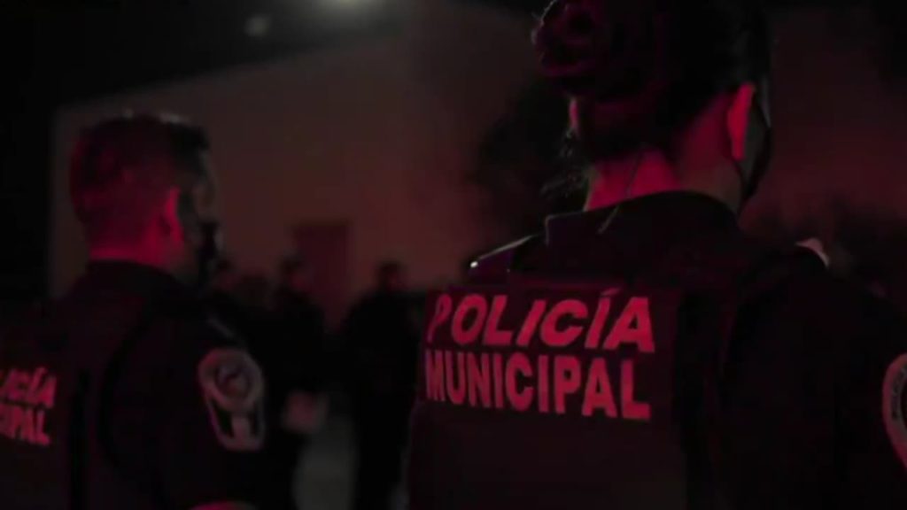 Policía